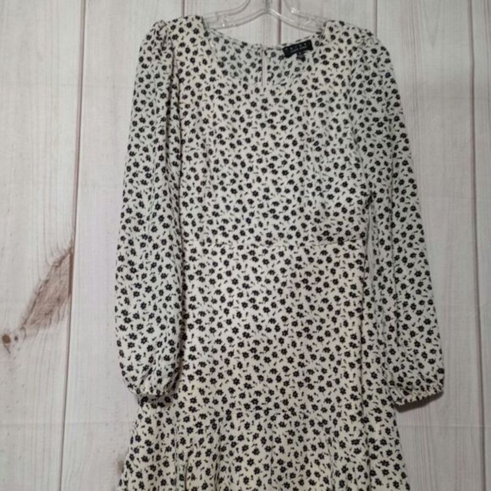 Trixxi Clothing Company Floral Print Mini Dress Long Sleeve Keyhole Back Size S